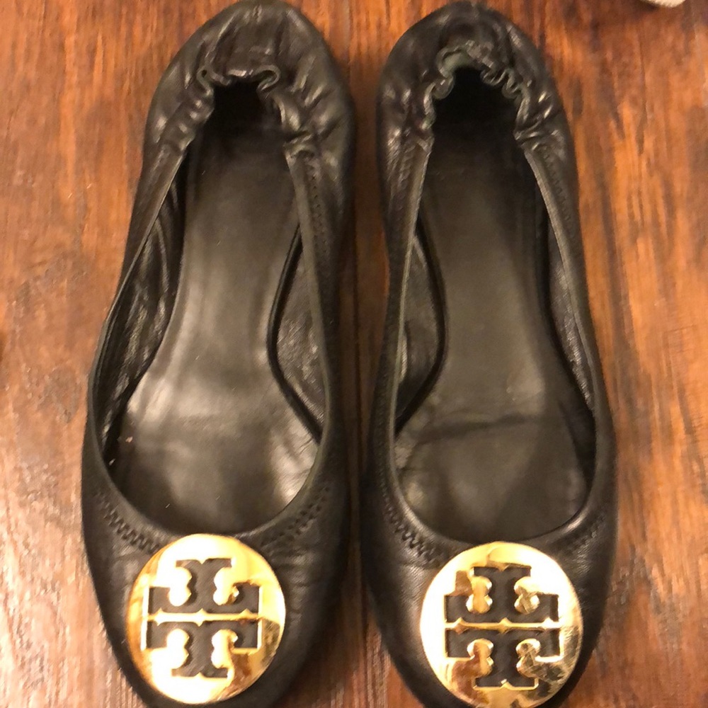 Tory Burch reva gold black flats